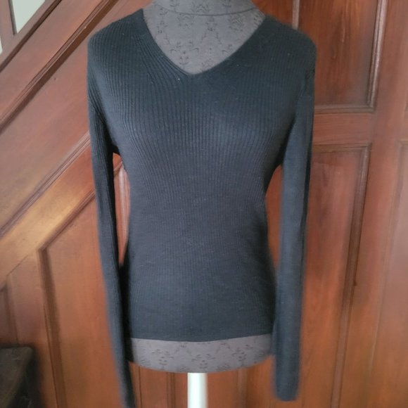Cabie & Gauge Black Silk Cashmere Ribbed V-Neck Sweater Womens M - Picture 1 of 5